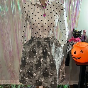 NWOT Blue Platypus haunted house skirt, XSmall